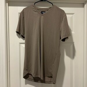 Cuts Clothing: AO V-Neck Curve-Hem Tee | Stone Signature-fit PYCA | Medium